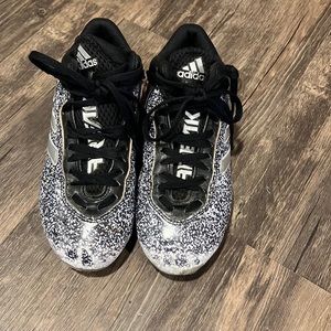 Boys size 3 1/2 Adidas football cleats